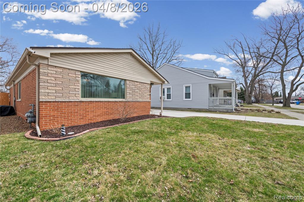 4685 Universal Street, Dearborn Heights, MI 48125 — Photo 37