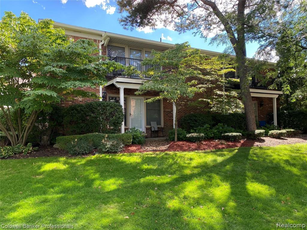 885 N Old Woodward Avenue, Birmingham, MI 48009 — front exterior