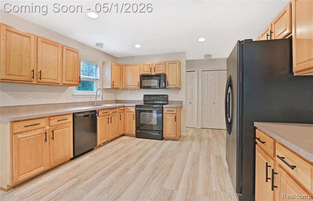 42040 Richmond Drive, Van Buren, MI 48111 — Photo 9