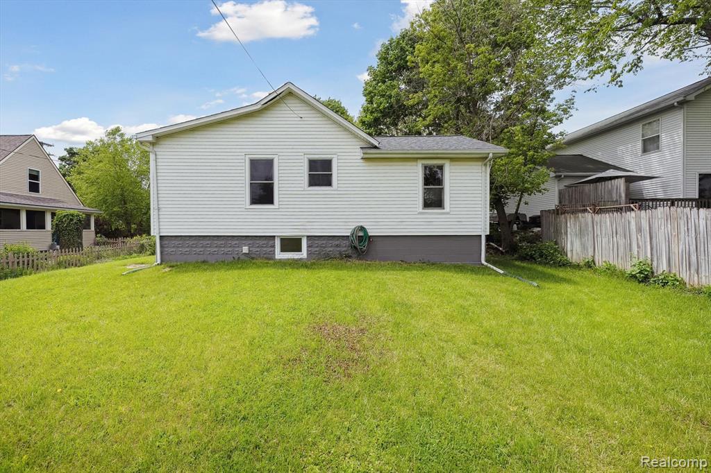 8084 Euclid, Salem, MI 48175 — Photo 37