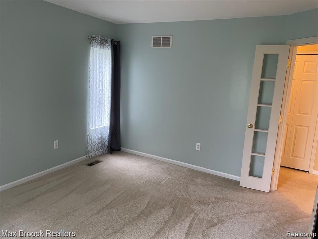 754 SANDALWOOD Drive, Troy, MI 48085 — Photo 20