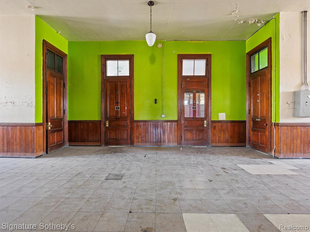 453 MARTIN LUTHER KING JR Boulevard, Detroit, MI 48201 — Photo 6