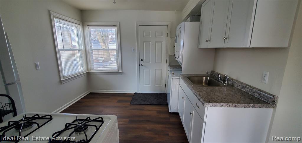 545 E Dallas Avenue, Madison Heights, MI 48071 — Photo 7