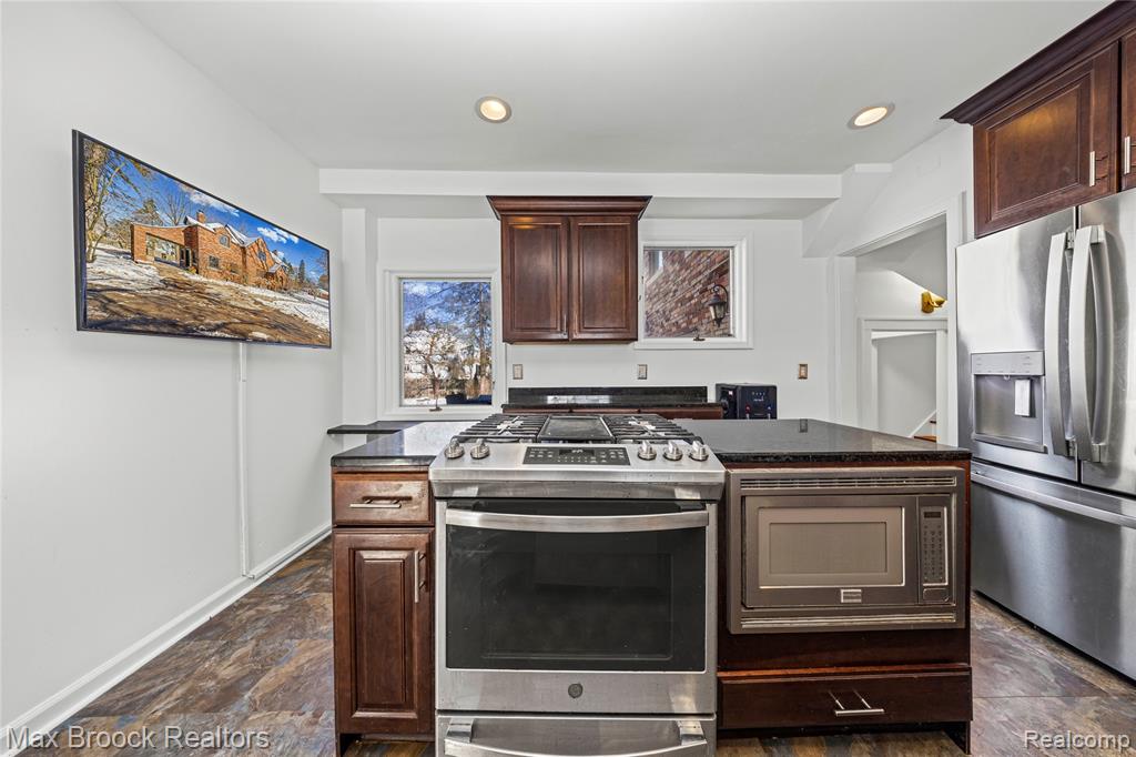 75 Hillsdale Road, Bloomfield Hills, MI 48302 — Photo 29