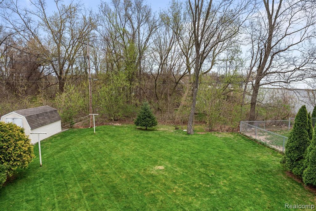 4945 WALKER Drive, Brighton, MI 48114 — Photo 5