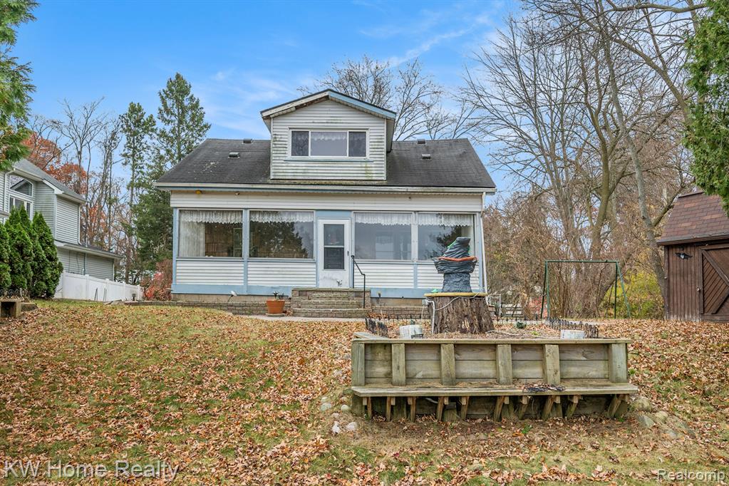 9630 Round Lake Boulevard, White Lake, MI — Photo 2
