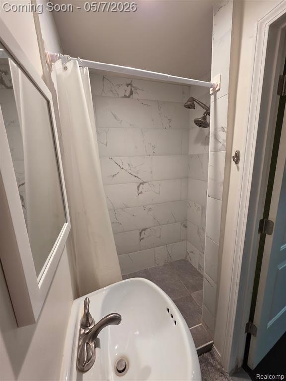 6456 Skylar Lane, Waterford, MI 48327 — Photo 16