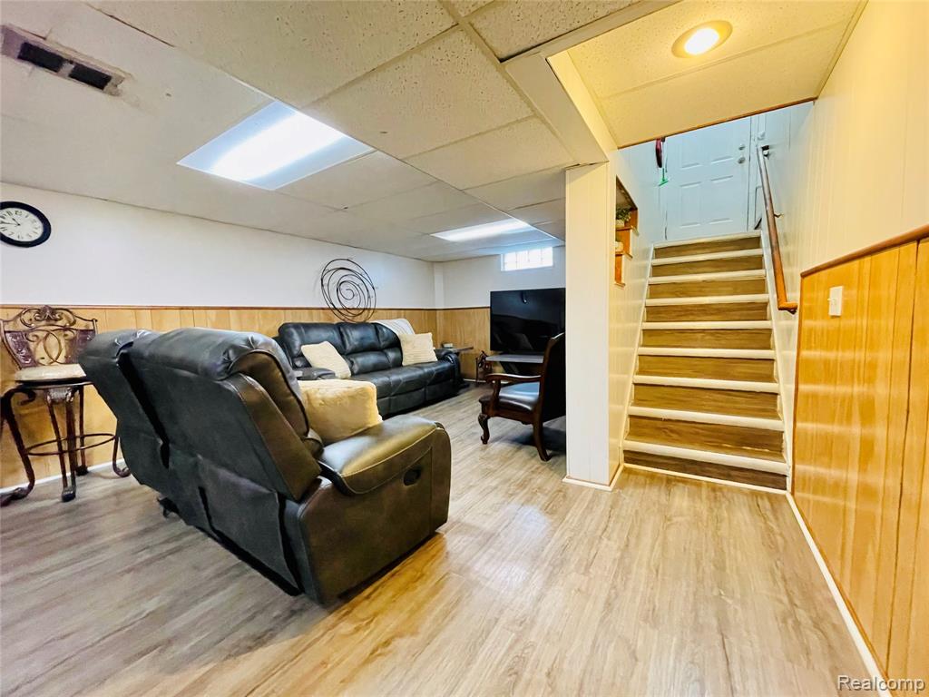 829 Cleveland Avenue, Lincoln Park, MI 48146 — Photo 19