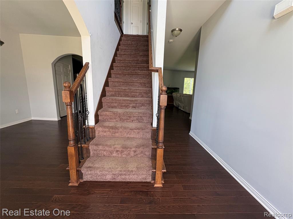 329 Beaver Run, Holly, MI 48442 — Photo 5