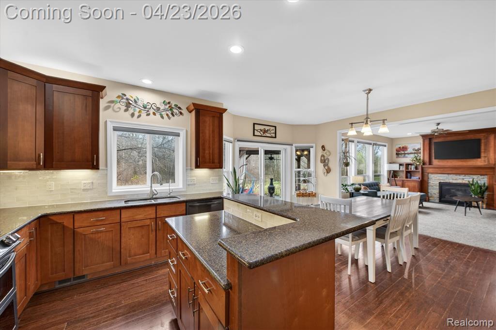 1215 Riverside Street, Milford, MI 48381 — Photo 3