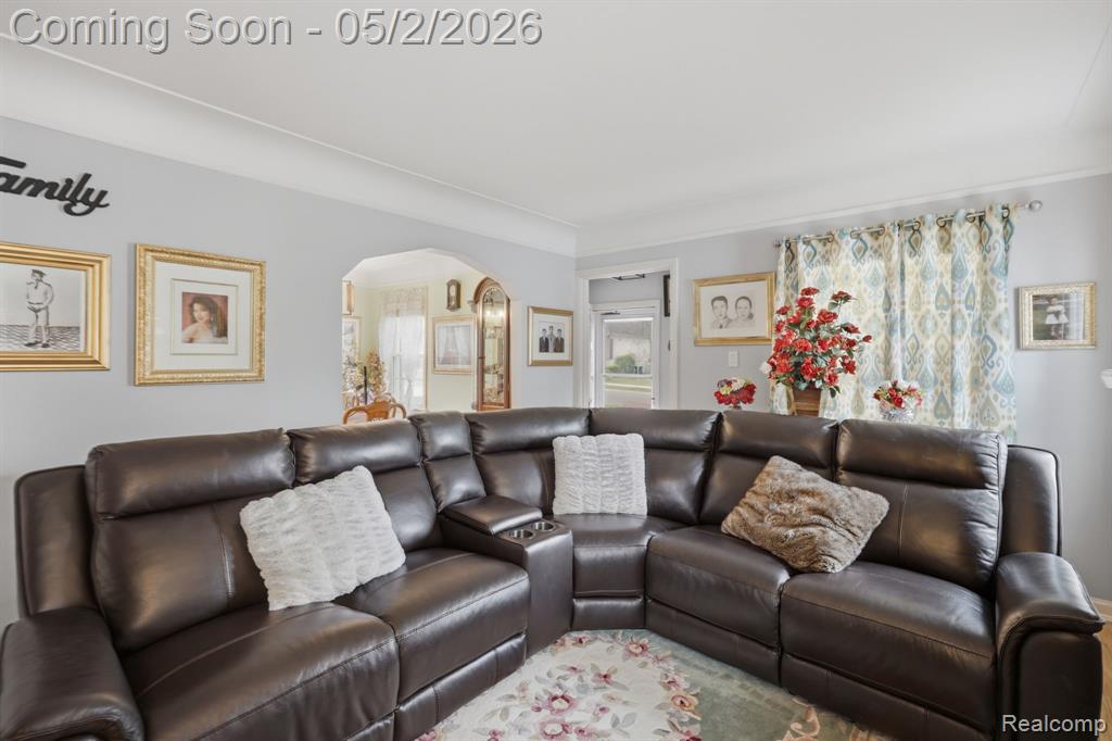 1857 Roslyn Road, Grosse Pointe Woods, MI 48236 — Photo 7