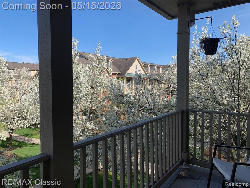 436 BOARDWALK Drive, Walled Lake, MI 48390 — Photo 9