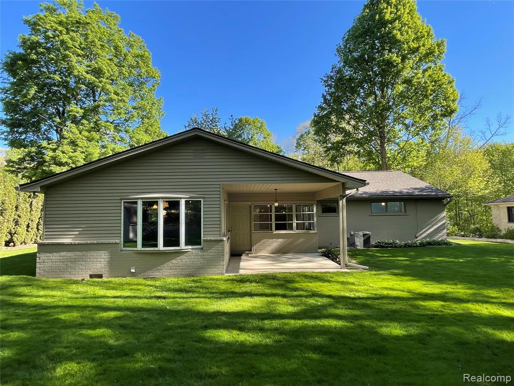 46151 Bloomcrest Drive, Northville, MI 48167 — Photo 35