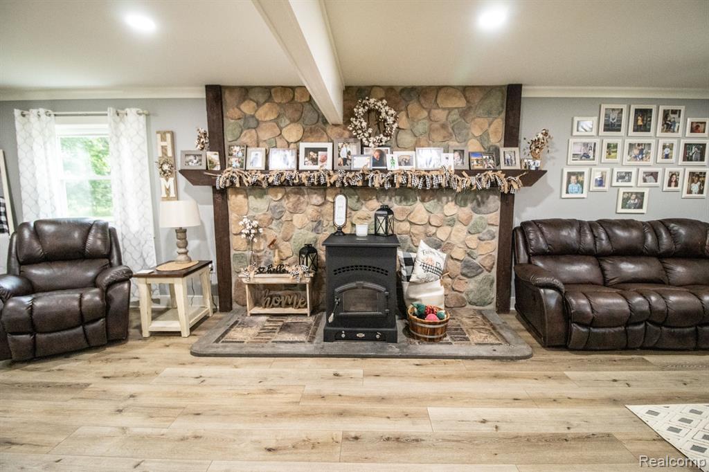 4585 Burt Road, Birch Run, MI 48415 — Photo 9