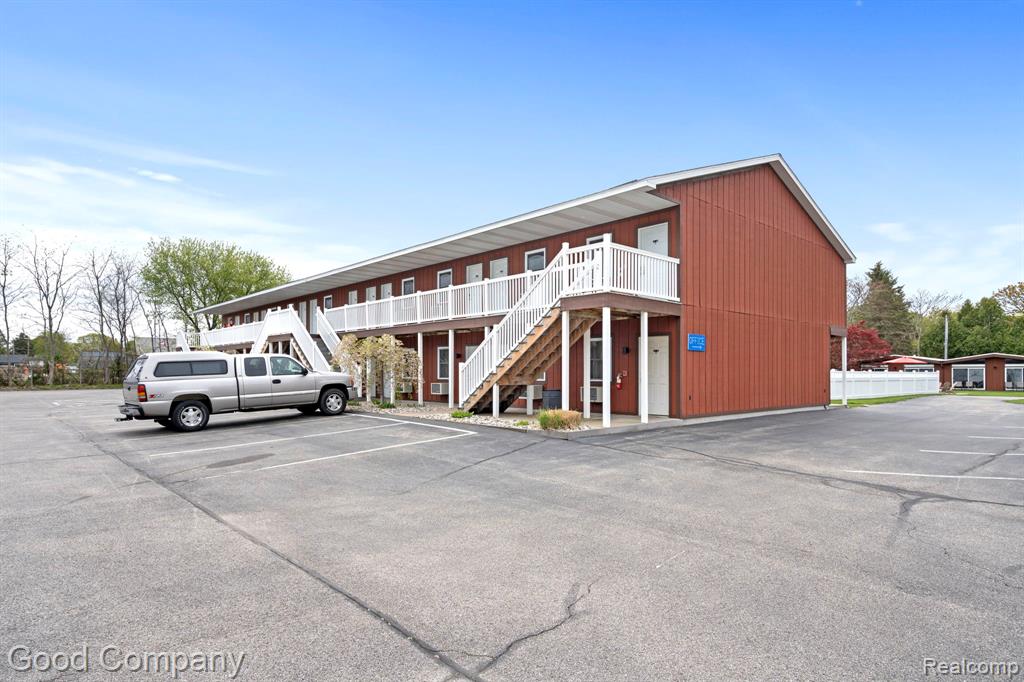 612 N LAKESHORE Drive, Ludington, MI 49431 — Photo 67