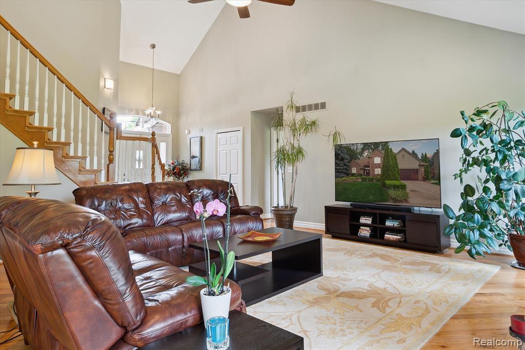 5061 Whitby Drive, Sterling Heights, MI 48314 — Photo 7