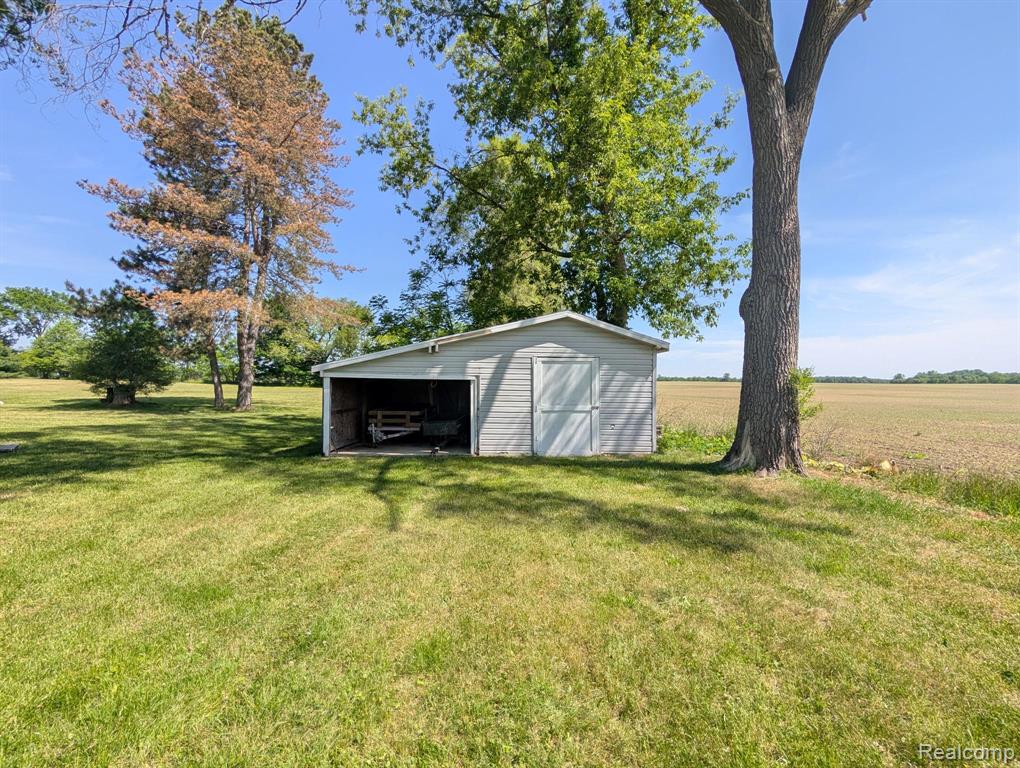 8059 E Mount Morris Road, Otisville, MI 48463 — Photo 22