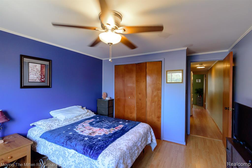 502 Estrada Drive, Belleville, MI 48111 — Photo 17