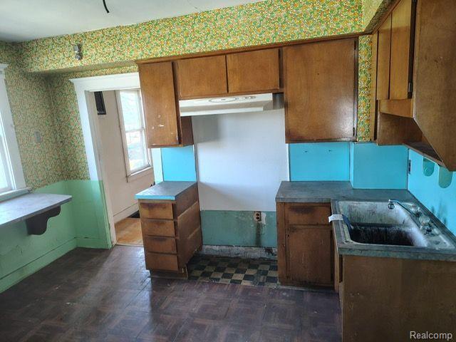 2753 BURNSIDE Street, Hamtramck, MI 48212 — Photo 4
