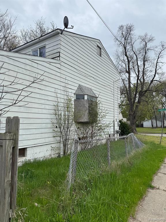 524 Crawford Street, Flint, MI 48507 — Photo 23