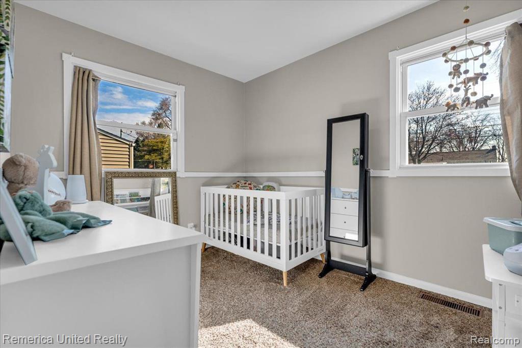 339 DAKOTA Street, Ypsilanti, MI 48198 — Photo 15