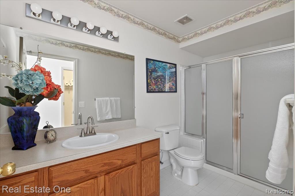 460 Golf Villa Drive, 9, Oxford, MI 48371 — Photo 20
