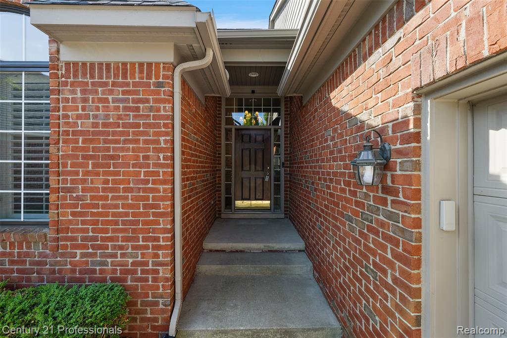 4013 Ardsley Court, Clarkston, MI 48348 — Photo 4