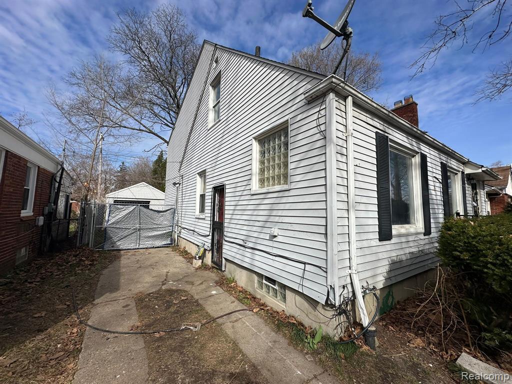 18727 AVON Avenue, Detroit, MI 48219 — Photo 3