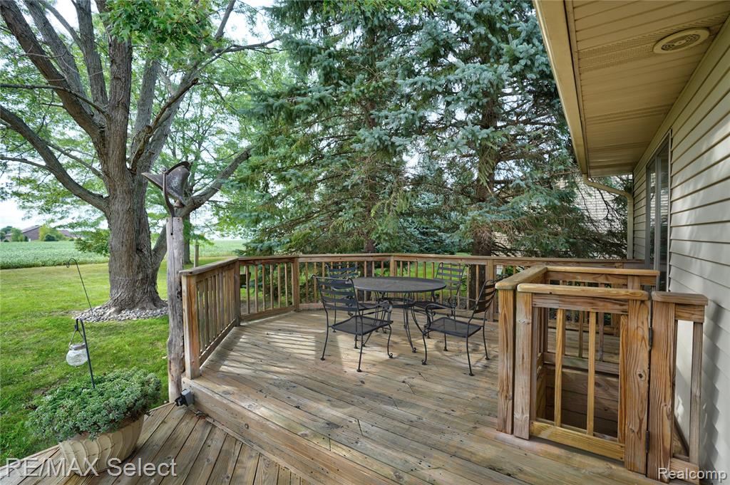 5293 Lin Hill Drive, Swartz Creek, MI 48473 — Photo 8