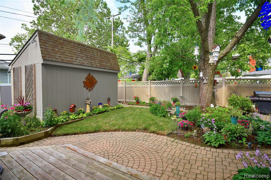733 Highland Avenue, Clawson, MI — Photo 35