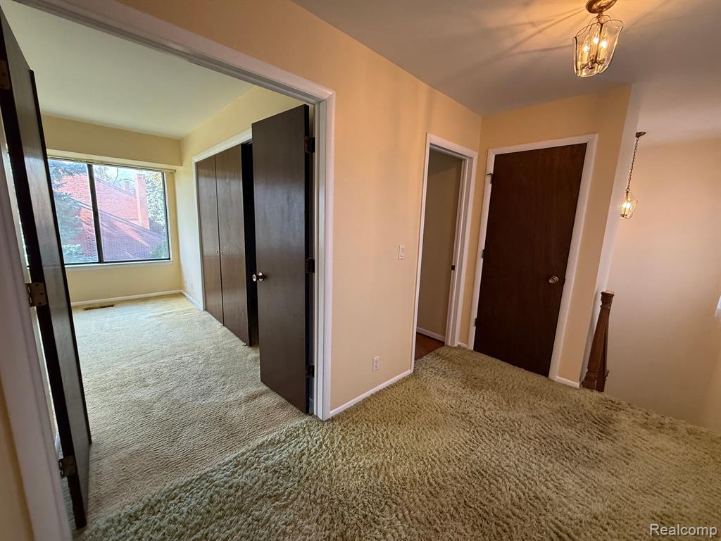 11 KIMBERLY Lane, 54, Dearborn, MI 48120 — Photo 29