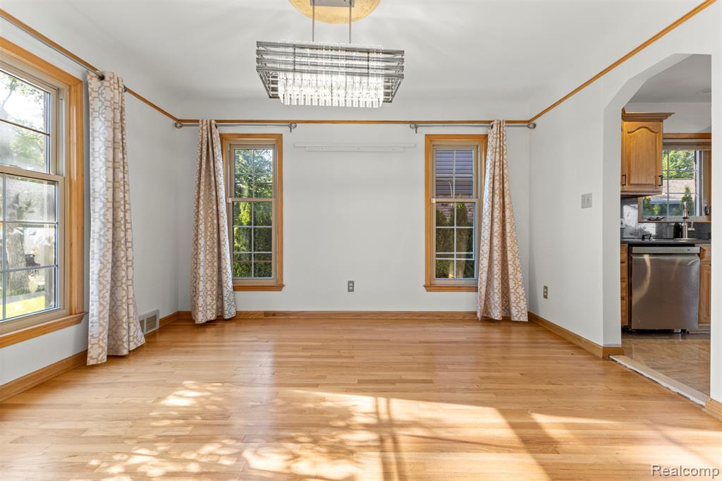 411 S Lafayette Street, Dearborn, MI 48124 — Photo 9
