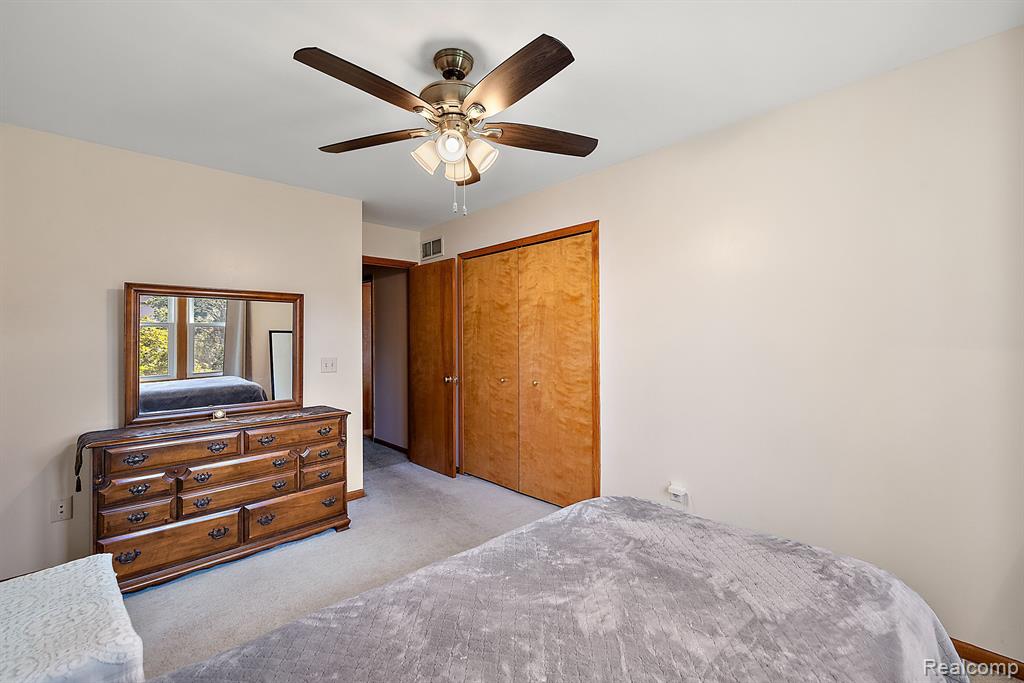 10161 LONGFORD Drive, South Lyon, MI 48178 — Photo 24