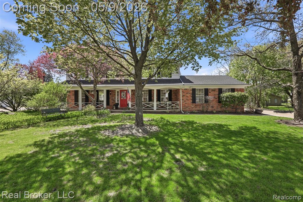 5037 Bantry Drive, West Bloomfield, MI — Photo 2