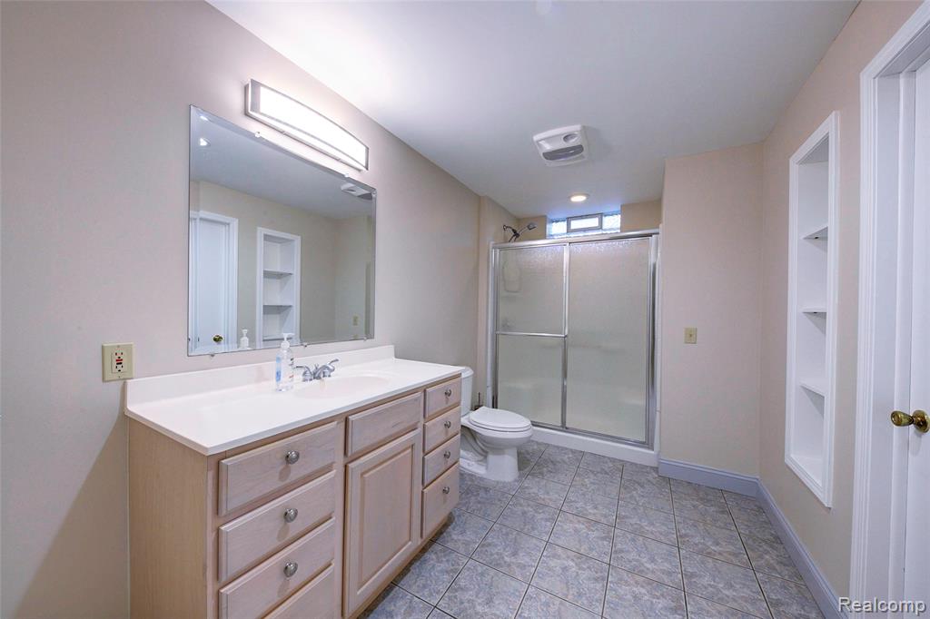 7603 Hamburg Road, Brighton, MI 48116 — Photo 32
