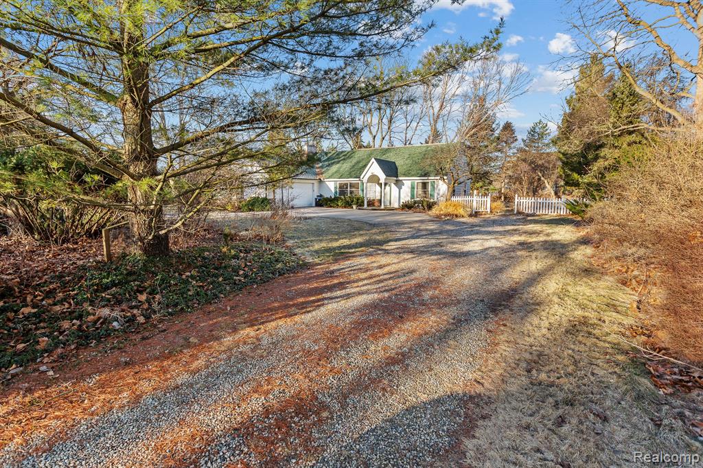 7085 OLD HAGGERTY Road, Canton, MI 48187 — Photo 40