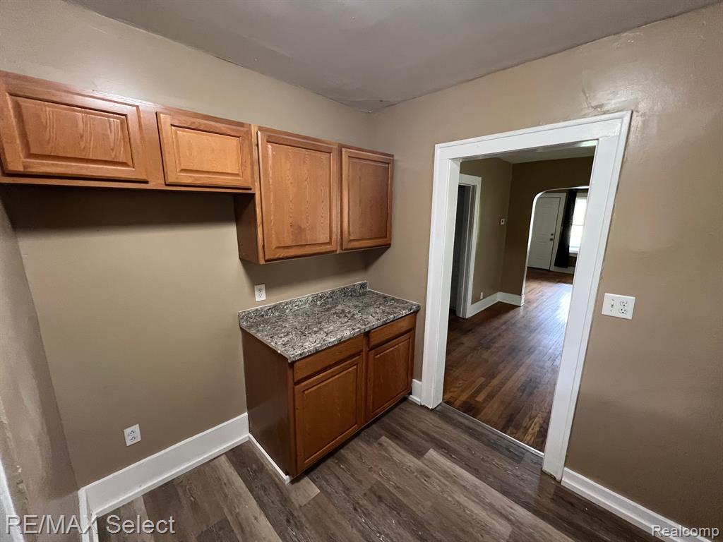 722 Perry Street, Flint, MI 48504 — Photo 6