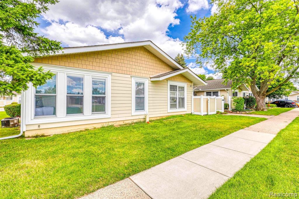 22744 CORTES Street, Novi, MI — Photo 3