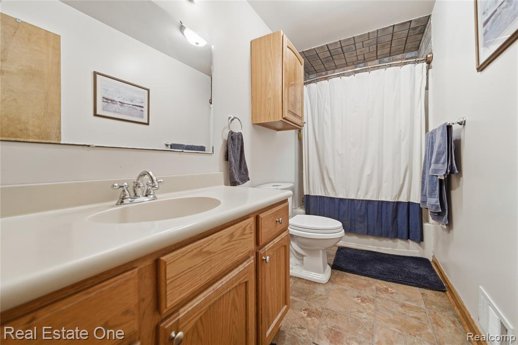 4915 E M 36, Pinckney, MI 48169 — Photo 16