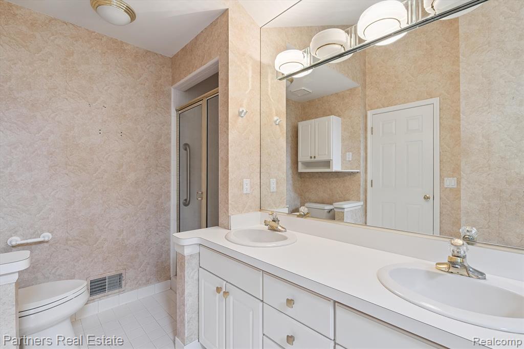 4445 Golf View Drive, Brighton, MI 48116 — Photo 24