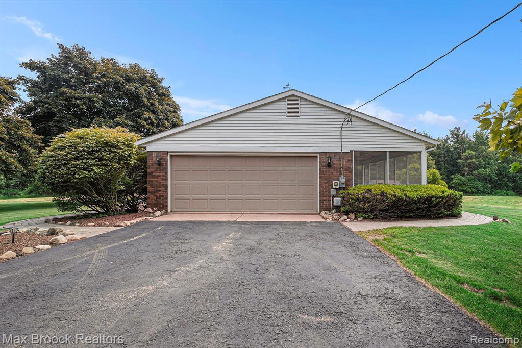 8515 Kier Road, Clarkston, MI 48348 — Photo 4