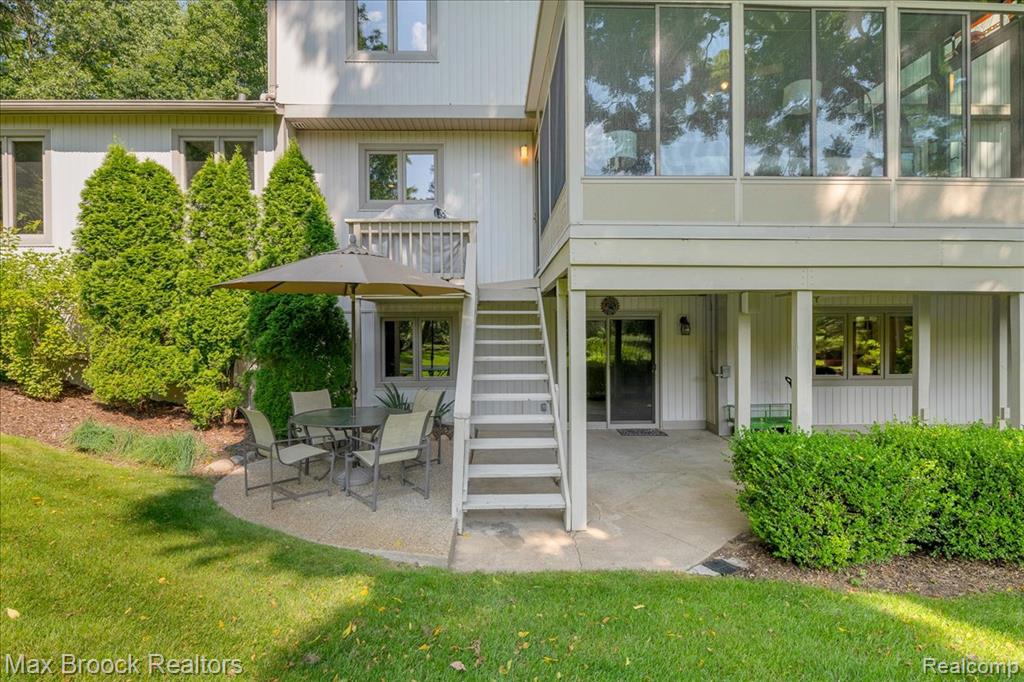 7015 Scenic Ridge Drive, Clarkston, MI — Photo 47