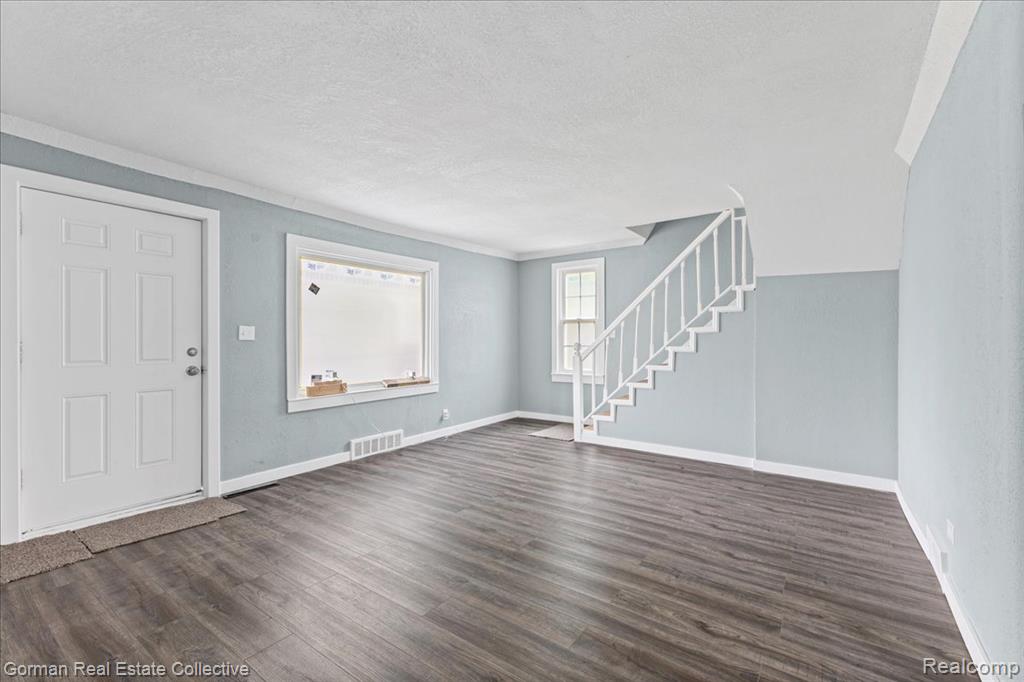 8227 Saint Marys Street, Detroit, MI 48228 — Photo 5