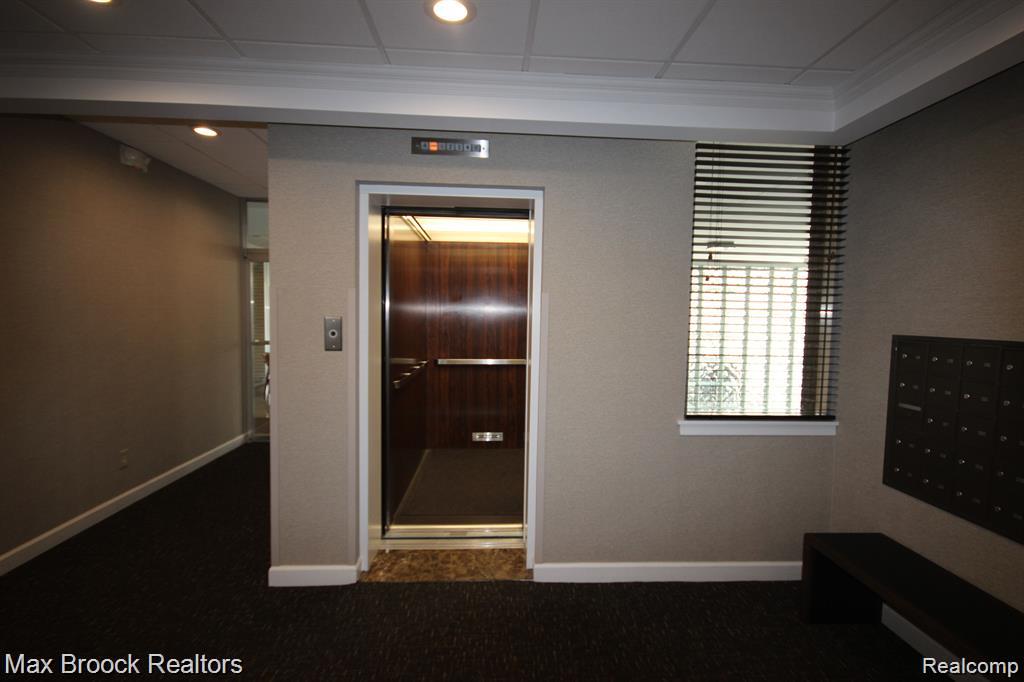600 W BROWN Street, Birmingham, MI 48009 — Photo 31