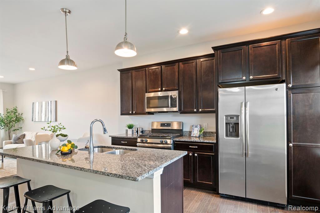 419 WRIGHT Street, Wixom, MI 48393 — Photo 5