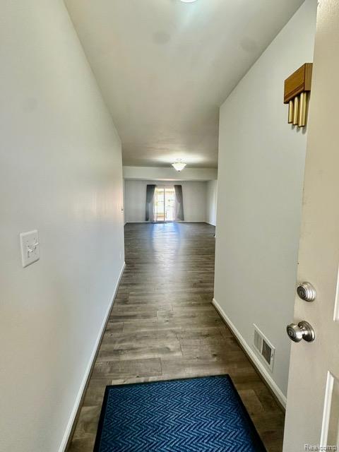 48475 Juswood Lane, 20, Chesterfield, MI — Photo 3