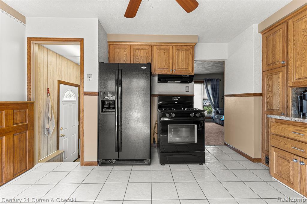 33501 Leona Street, Garden City, MI — Photo 5