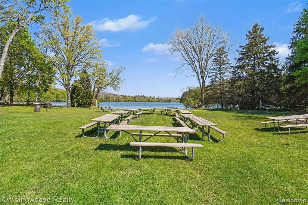 4200 Woodcock Way, Highland, MI — Photo 27