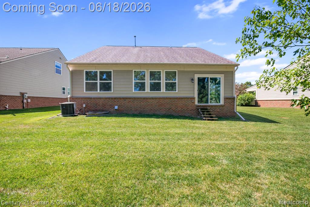 1086 Paddock Drive, South Lyon, MI 48178 — Photo 49