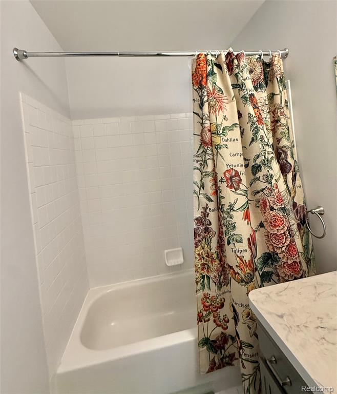 43431 Claremont Dr. E Drive E, Clinton Twp, MI 48038 — Photo 14
